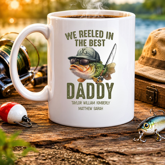 Personalized Fishing Dad Mug – We Reeled In The Best Daddy – Custom Kids Names Coffee Mug | Father's Day Gift for Dad, Daddy, Papa