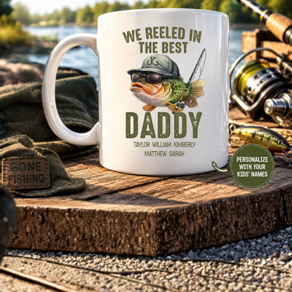 Personalized Fishing Dad Mug – We Reeled In The Best Daddy – Custom Kids Names Coffee Mug | Father's Day Gift for Dad, Daddy, Papa
