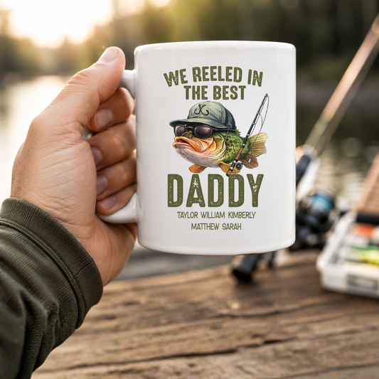 Personalized Fishing Dad Mug – We Reeled In The Best Daddy – Custom Kids Names Coffee Mug | Father's Day Gift for Dad, Daddy, Papa